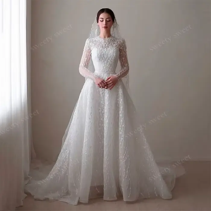 Robe de mariée en organza perlé avec broderie et dentelle, ligne classique, col haut, manches longues, occasion spéciale, luxe, mariage, gala