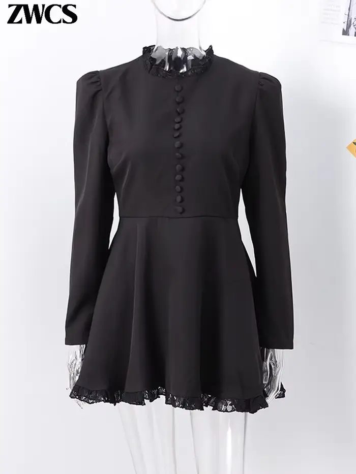 Robe noire à volants et col montant pour femmes