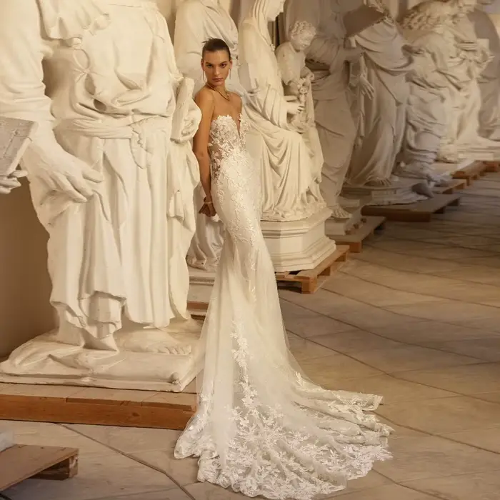Robes De mariée personnalisées à col en cœur