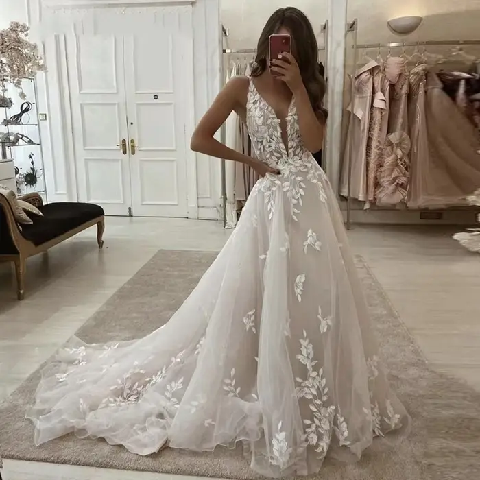 Robes de mariée personnalisées BEPEITHY sexy en dentelle coupe trapèze pour jeunes femmes françaises 2026