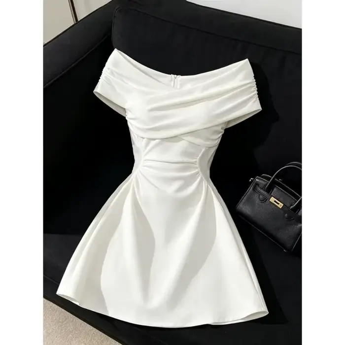 Robe Courte Vintage Y2K à Manches Courtes Épaules Dénudées pour Femme – Élégante, Sexy, Style Rétro 