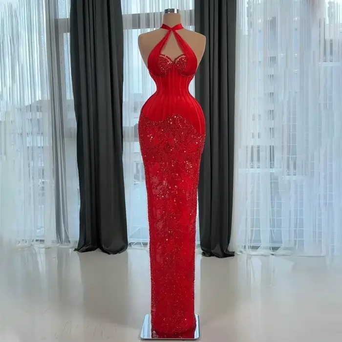 Robe de Soirée Amanda en Polyester Satiné à Col Halter Personnalisable pour Femmes Occasions Spéciales Soirées Galas Mariages