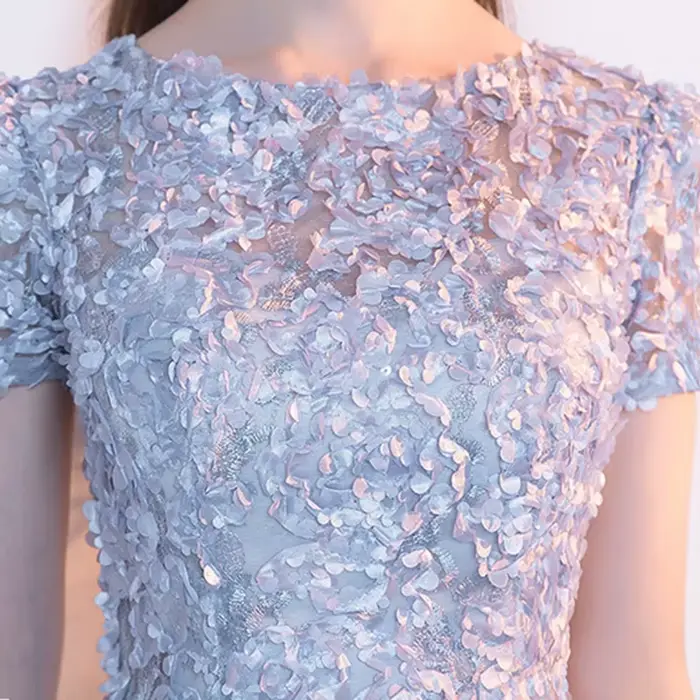 Nouvelles Robes de Cocktail Courtes et Sexy à Fleurs 2026 Dongcmy