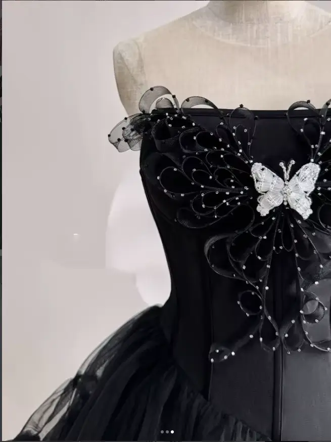 Nouvelle robe de bal courte noire sans manches