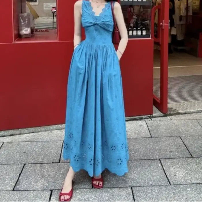 Robe de vacances en dentelle ajourée pour femmes, nouveau Style d'été 2026, tempérament doux, taille