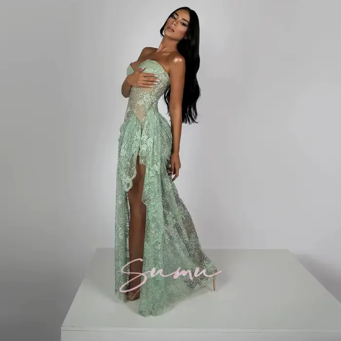 Robe de bal en dentelle verte