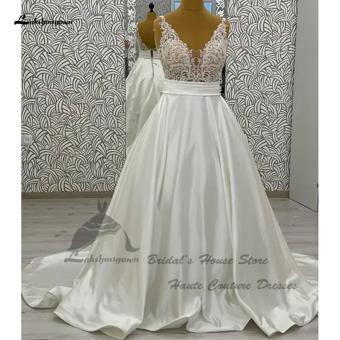 Robe de mariée Lakshmigown en satin doux avec col en V et décoration en appliques perles et dentelle pour femmes occasions spéciales mariage cérémonie de gala