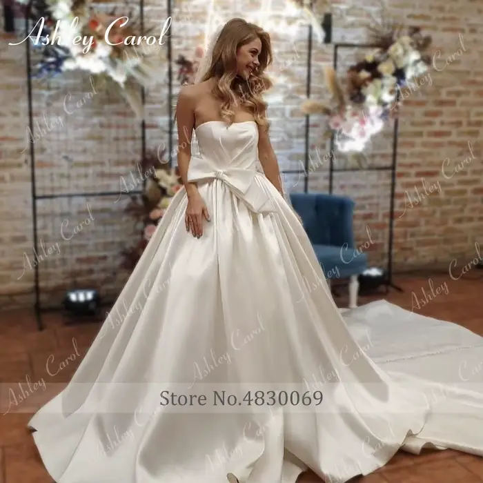 Ashley Carol-Robe de mariée élégante en satin