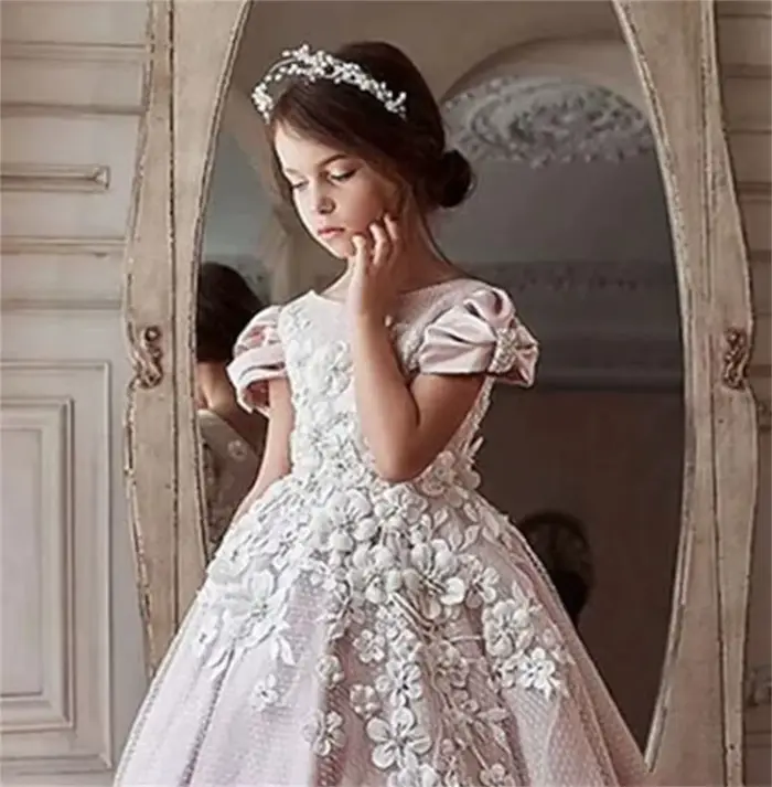 Robe de demoiselle d'honneur rose pour mariage