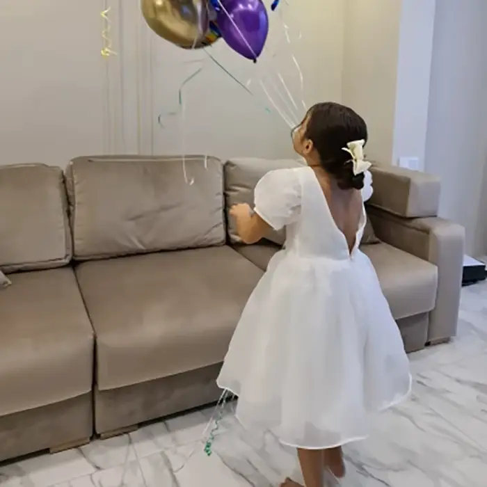 Robe blanche à fleurs pour filles