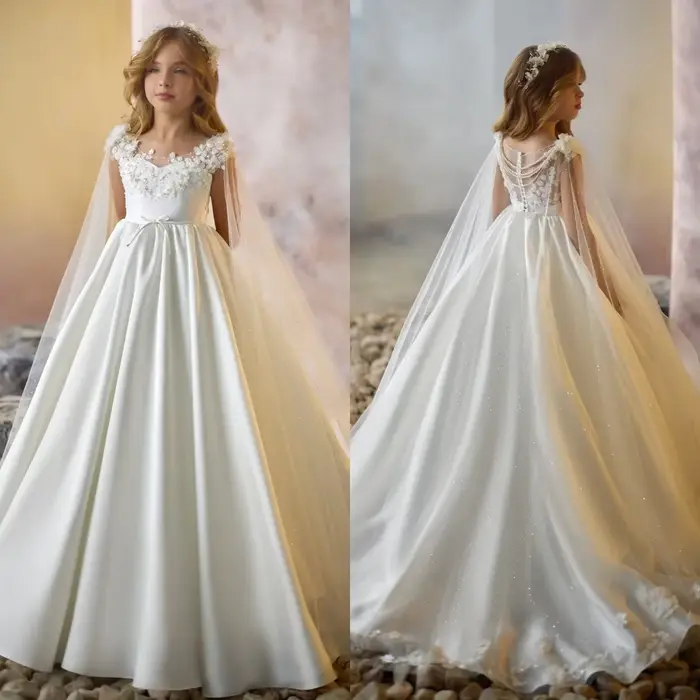Robes de fille de fleur blanche élégante avec enveloppe personnalisée appliquée litière filles