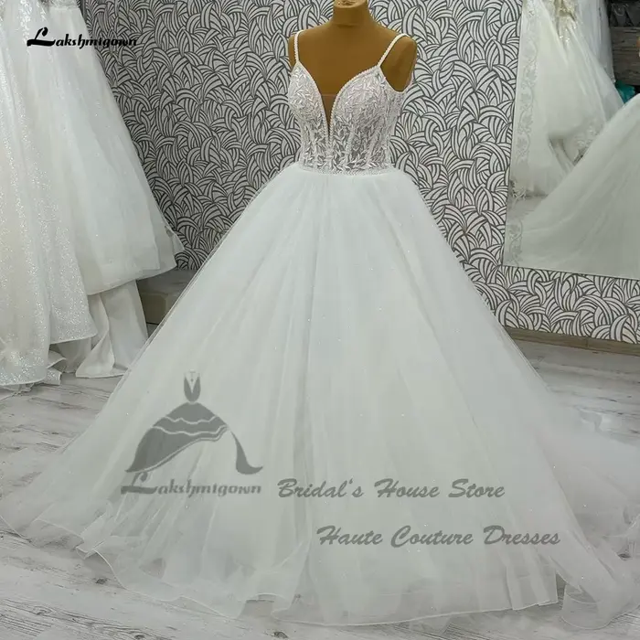 Robe de mariée bohème personnalisable en polyester scintillante avec détails en dentelle et perles pour femmes occasions spéciales plage et printemps