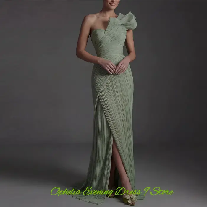 Robe de soirée élégante en mousseline avec traîne