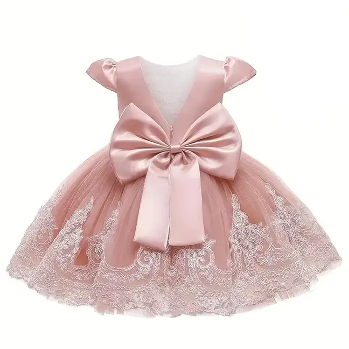 Robe de Soirée Blanche Pour Bébé Brodée de Fleurs Élégante Pour Mariages Princesse Baptême Soirée Bal De Promo