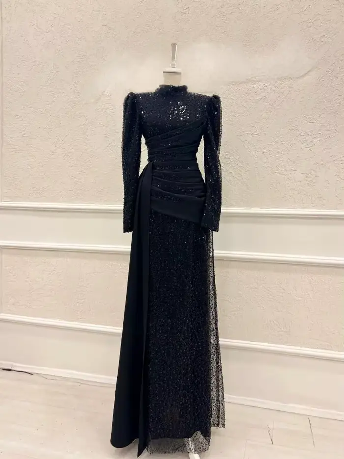 Robe de soirée élégante en rayonne et polyester avec paillettes vertes, silhouette sirène, tour de taille empire, soutien-gorge intégré, idéale pour les bals et cérémonies officielles