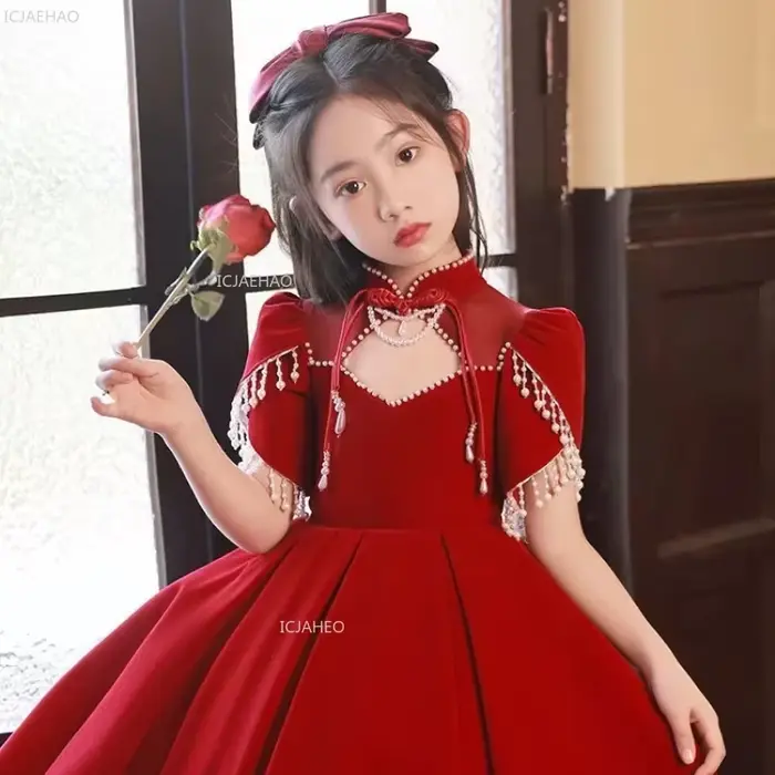Robe princesse rouge élégante pour filles, style chinois, tenue pour Eids et fêtes d'anniversaire, polyester et coton, ajustement parfait, longueur aux genoux, perles装饰去掉后鞧和四砘的尺寸，因为这些是错误的信息。