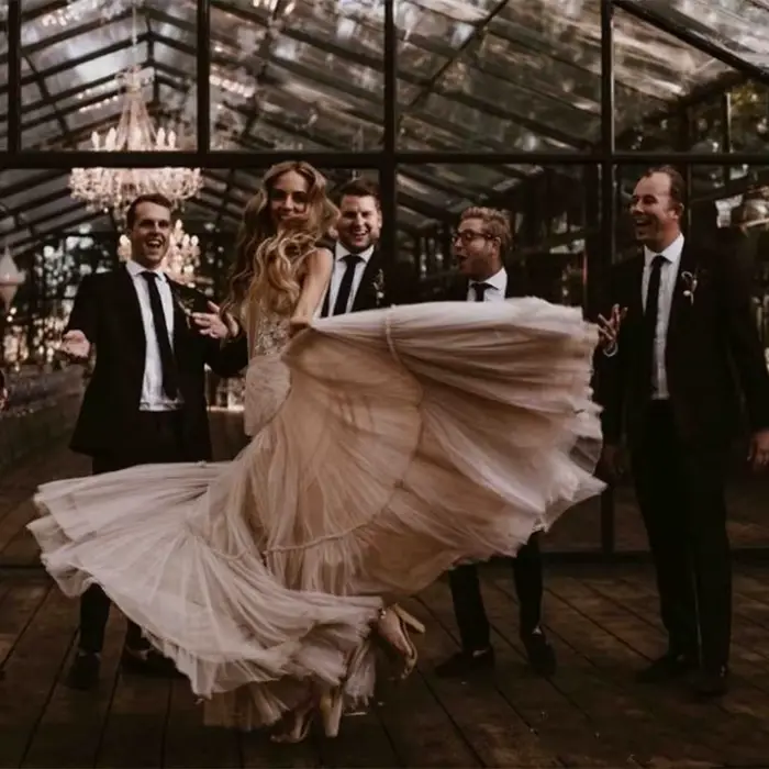 Robe de Mariée Bohème Vintage Sur Mesure Sexy Décolleté V Profond Dos Nu Style Country