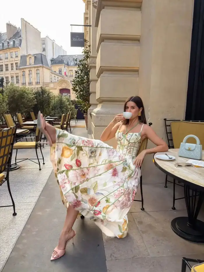 Robe élégante à imprimé floral pour femme