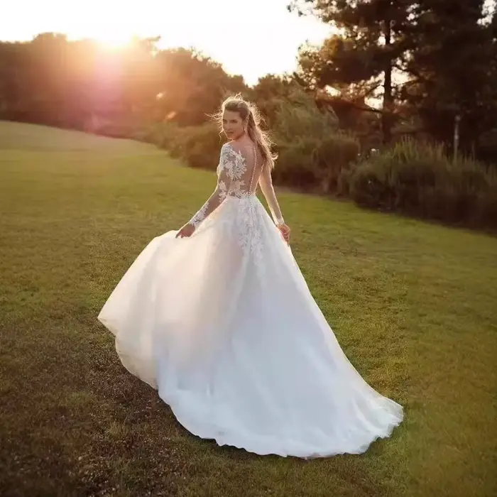 Robe de mariée légère à manches longues
