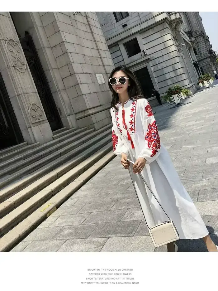 Robe plissée à fleurs brodées bohème pour femmes