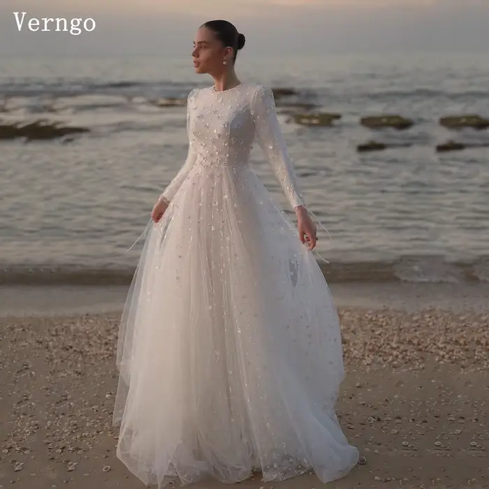 Verngo Appliques une ligne robe de mariée col rond une ligne robe de mariée manches longues élégante