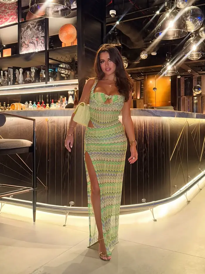 Robe longue tendance pour femme 2026 – Motif zigzag vibrant