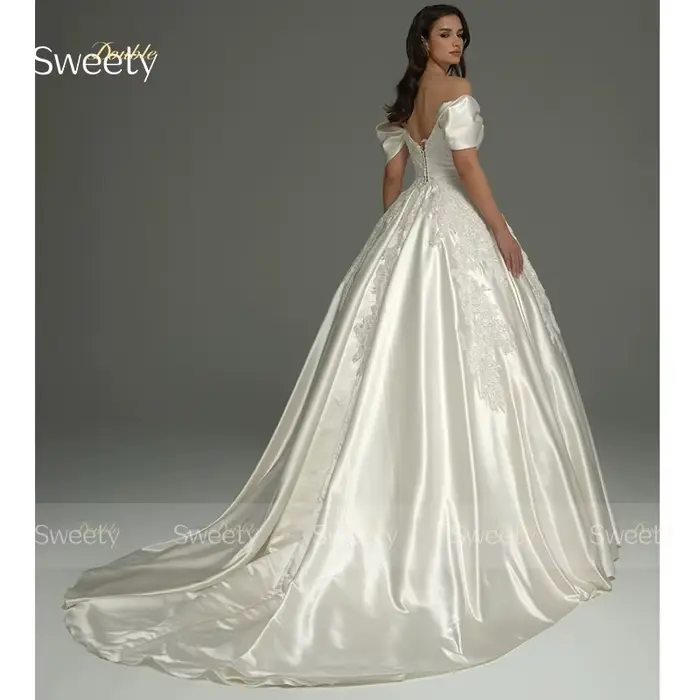 Robe de mariée en satin avec dentelle brodée, ligne a, manches courtes, col bateau, personnalisée pour femmes, occasions spéciales