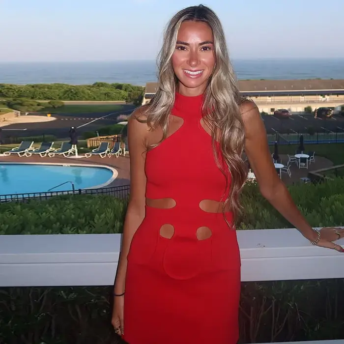Nouvelle Robe Courte Élégante Noire Sans Manches à Col Halter et Découpes pour Femme – Collection Printemps-Été 2026 – Idéale pour Fêtes et Vacances à la Plage