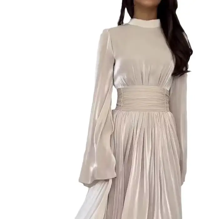 Robe musulmane élégante longue plissée à lacets pour femmes style de fête polyester drap fin ajustement régulier toutes saisons