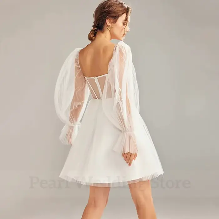 Robe de mariée courte moderne col carré manches lanternes dentelle et appliques pour mariage civil ou remariage à offrir femmes occasions spéciales ```