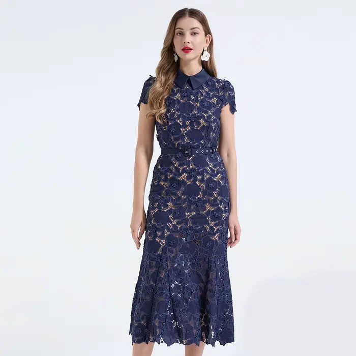 Robe longue en dentelle bleu marine pour femme