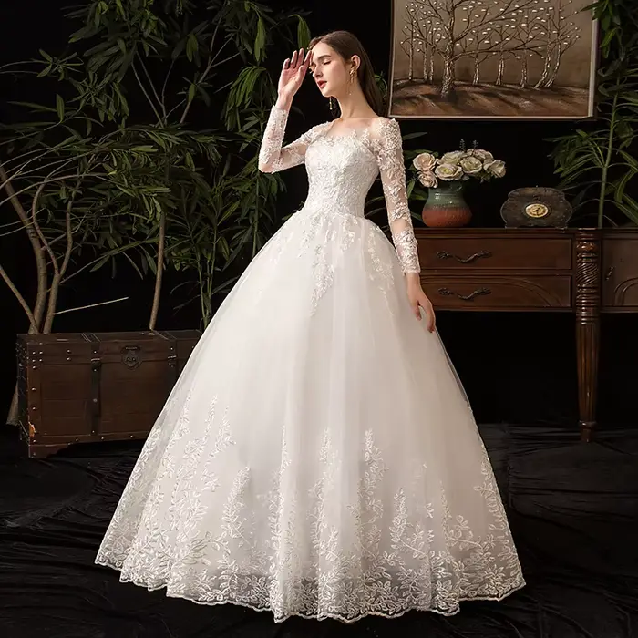 Robe De mariée blanche en dentelle brodée à manches longues