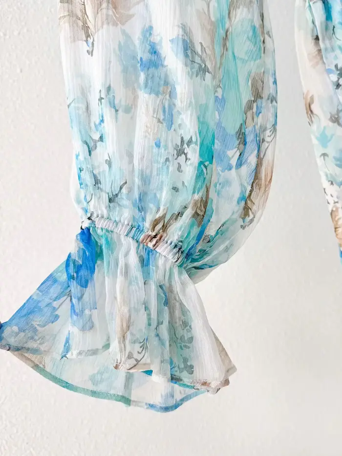 Robe pour femmes à imprimé floral bleu