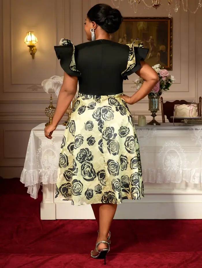 Robes trapèze en jacquard floral avec manches volantes