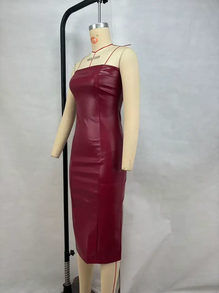 Vêtements pour femmes américaines automne hiver sexy bustier tubulaire robe en cuir PU couleur unie tempérament jupe extrémités fendues coupe ajustée