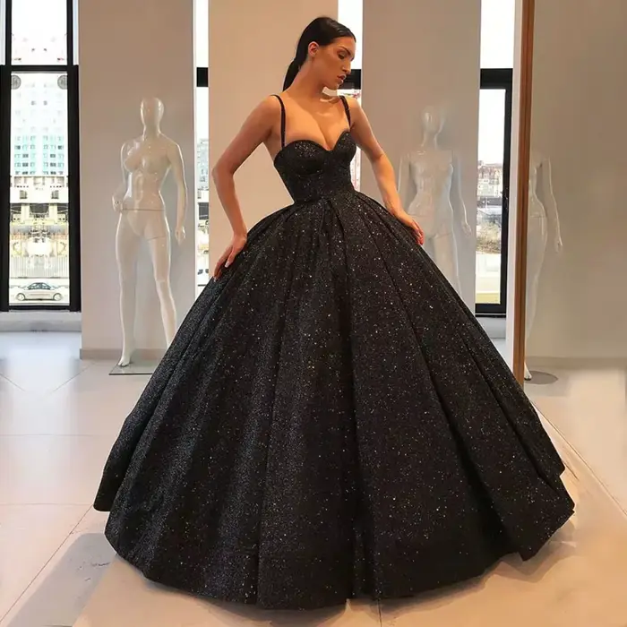 Robes de soirée noires 2026 Nouvelles robes de soirée formelles pour femmes Vestidos De Gala Élégantes Paillettes brillantes Sans manches Robes de bal de fin d'année