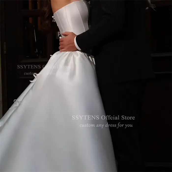 Robe de mariée princesse trapèze élégante SSYTENS sans bretelles blanche pour femmes occasions spéciales