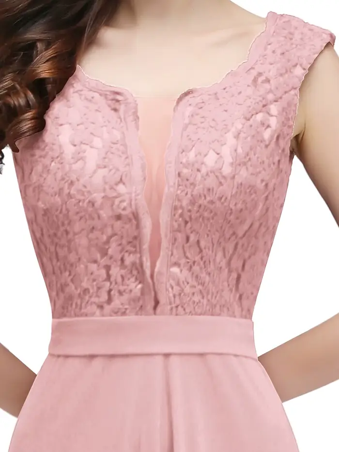 Robe longue élégante en polyester avec dentelle florale et appliques pour soirées officielles et occasions spéciales