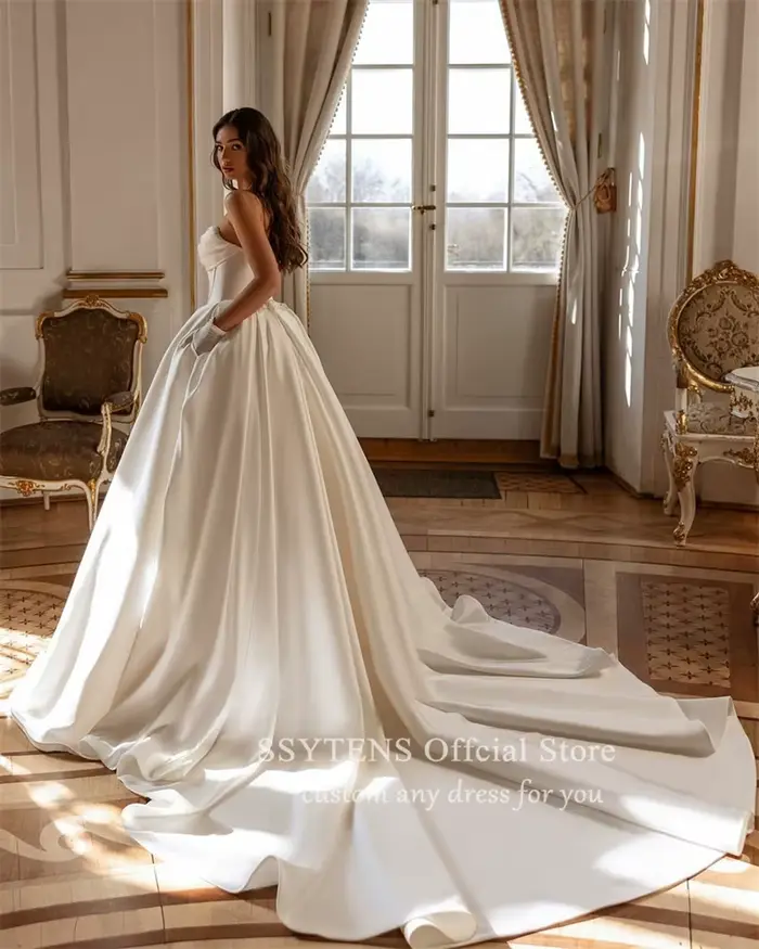 Robe de mariée princesse en satin pour femme
