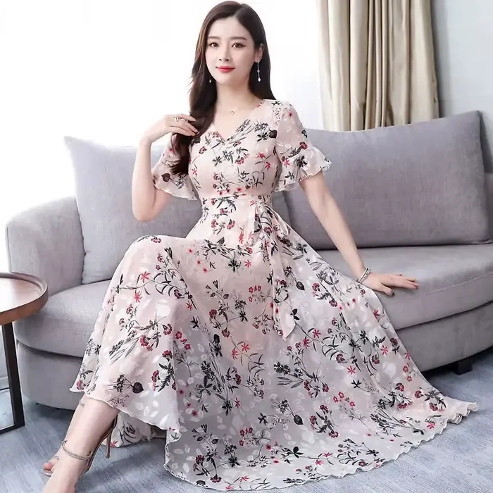 Robe midi élégante à motif floral pour femme, nouvelle collection été, manches cloche, jupe super fé