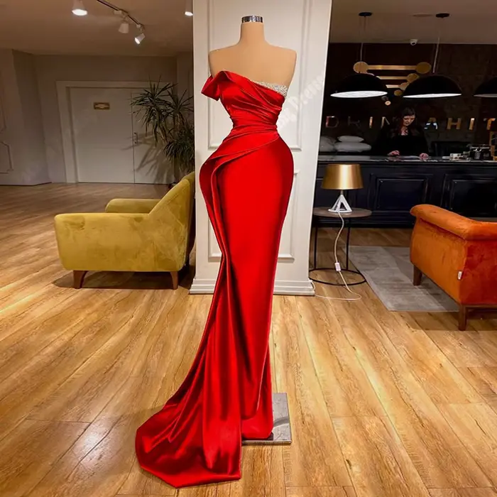 Belle rouge Simple femmes robes De soirée 2025 dos nu sans manches vadrouille personnalisé fascinant sirène dame robe De Gala