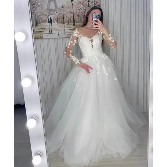 Robe de mariée française en dentelle asymétrique épaule dénudée luxe pour fiançailles sortie mariage