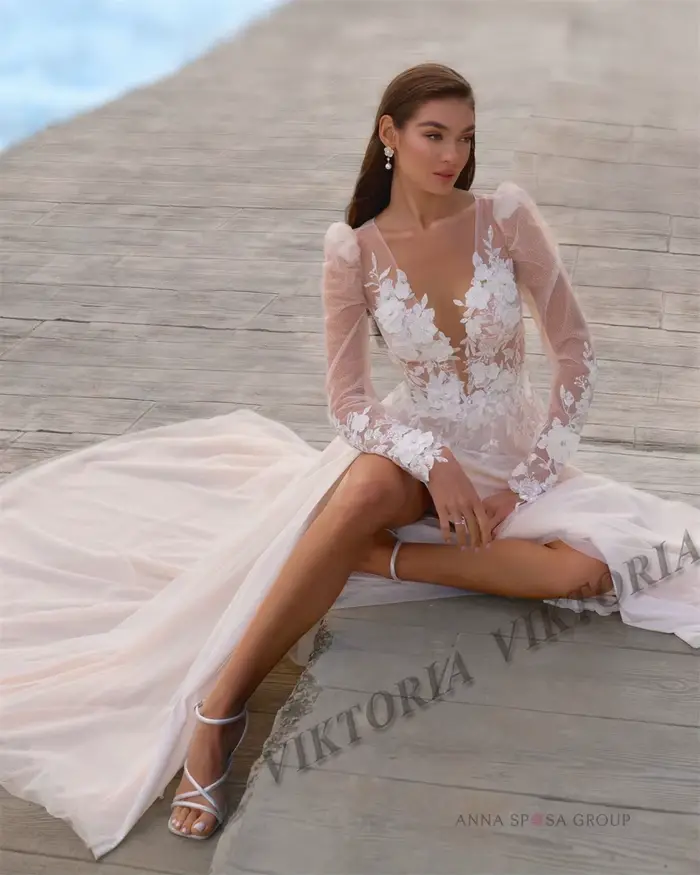 Robe de Mariée Viktoria en Polyester et Acrylique, Col en V, Appliques, Personnalisable pour Femmes Occasions Spéciales