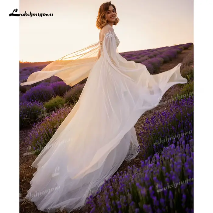 Robe de mariée élégante en dentelle coupe A-line style bohème