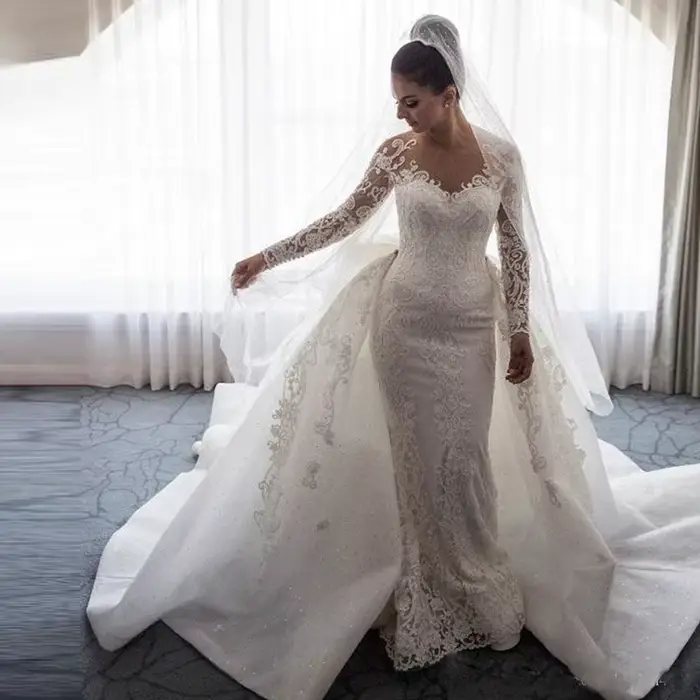 Robe de mariée sirène en dentelle à manches longues
