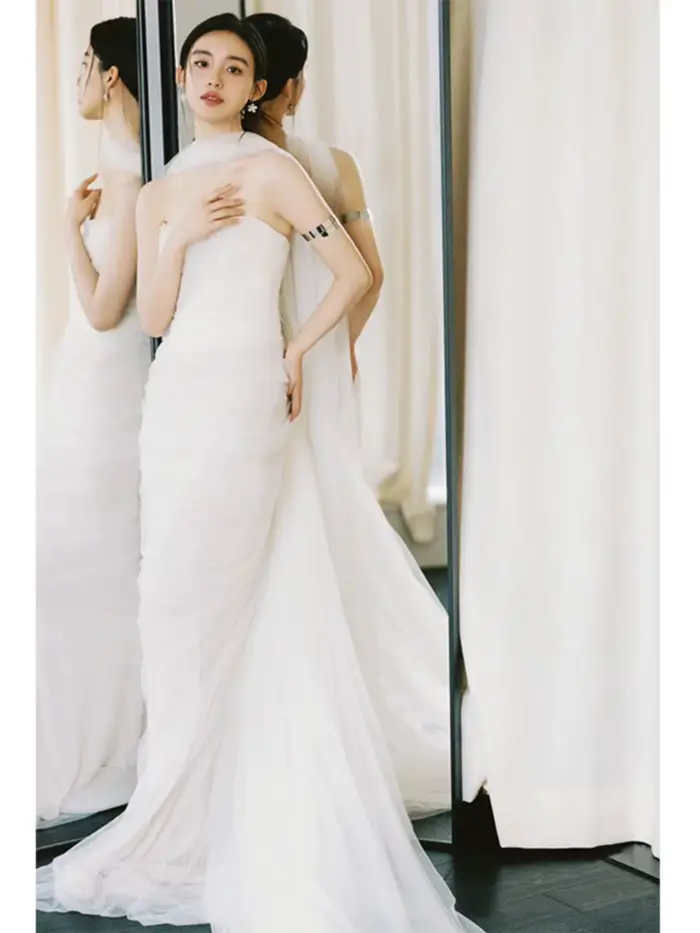 Robe de mariée légère sans bretelles