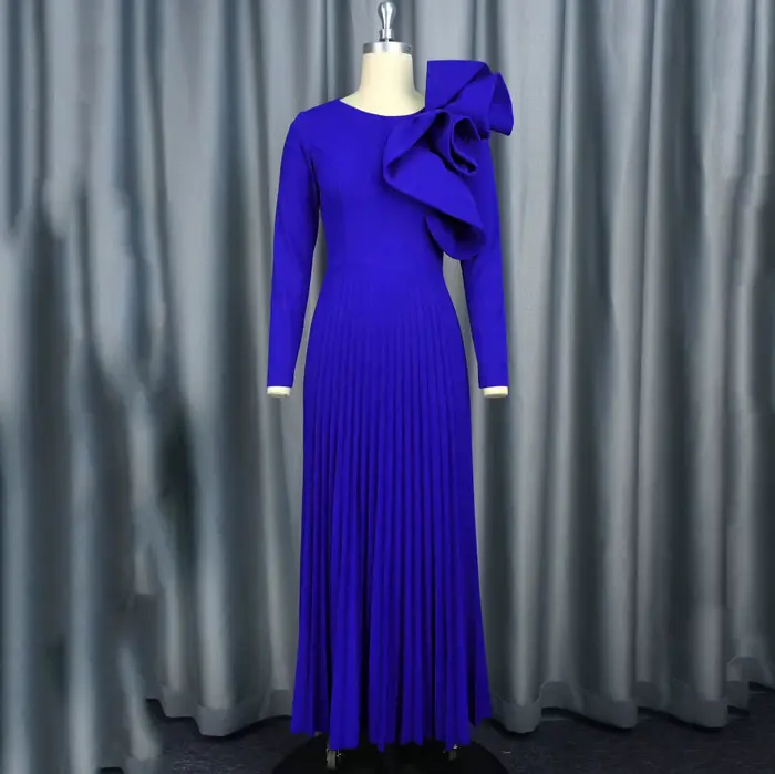 Robe longue plissée à manches longues et col rond pour femme