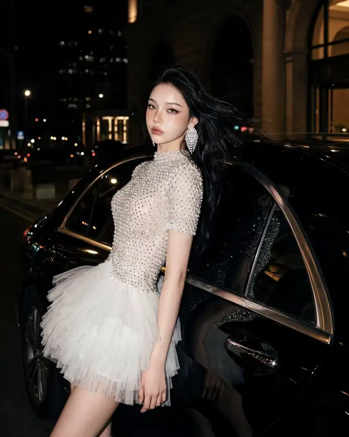 Robe de soirée mini à sequins et perles 2026
