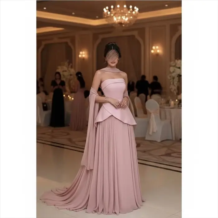 Robe de Cocktail Élégante Personnalisée en Polyester avec Soutien-Gorge Intégré pour Femmes Occasions Spéciales Bal de Promo Remise de Diplôme