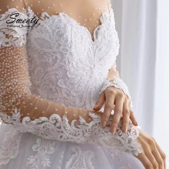Robe de Mariée Chic et Brillante en Organza avec Broderie de Perles